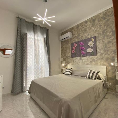 Sea&Sun Apartament Chiaia Napoli Exterior foto